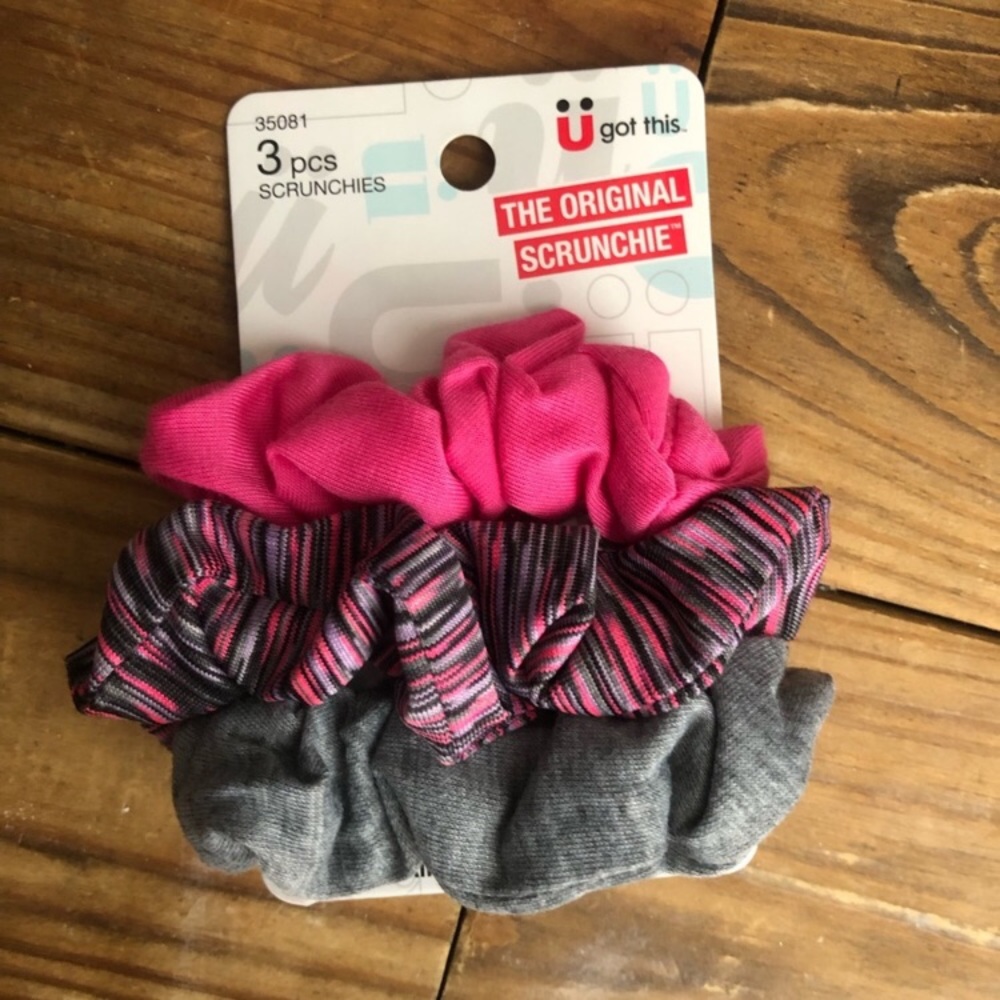 NWT Cute Scrunchie Set!
